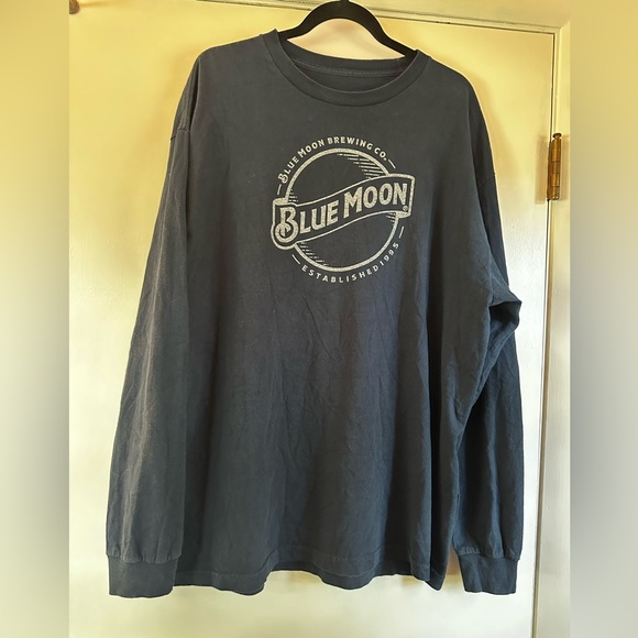 Blue Moon - Picture 1 of 3